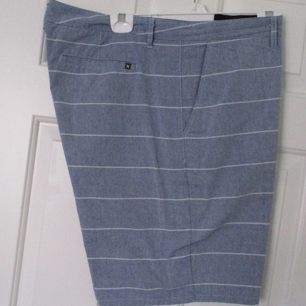 Hurley Mens Flat Front Grayish Blue Cotton/Poly Bermuda Short Pant - Size 40W*